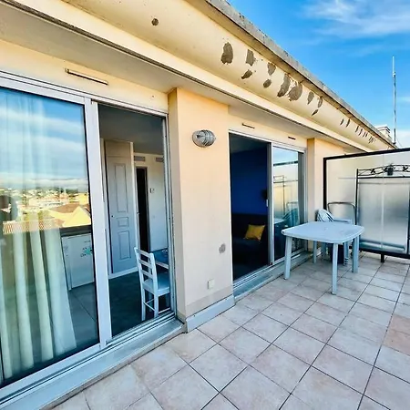 With Spacious Terrace & Breathtaking Views 公寓 *