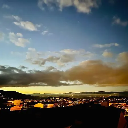 With Spacious Terrace & Breathtaking Views 戛纳